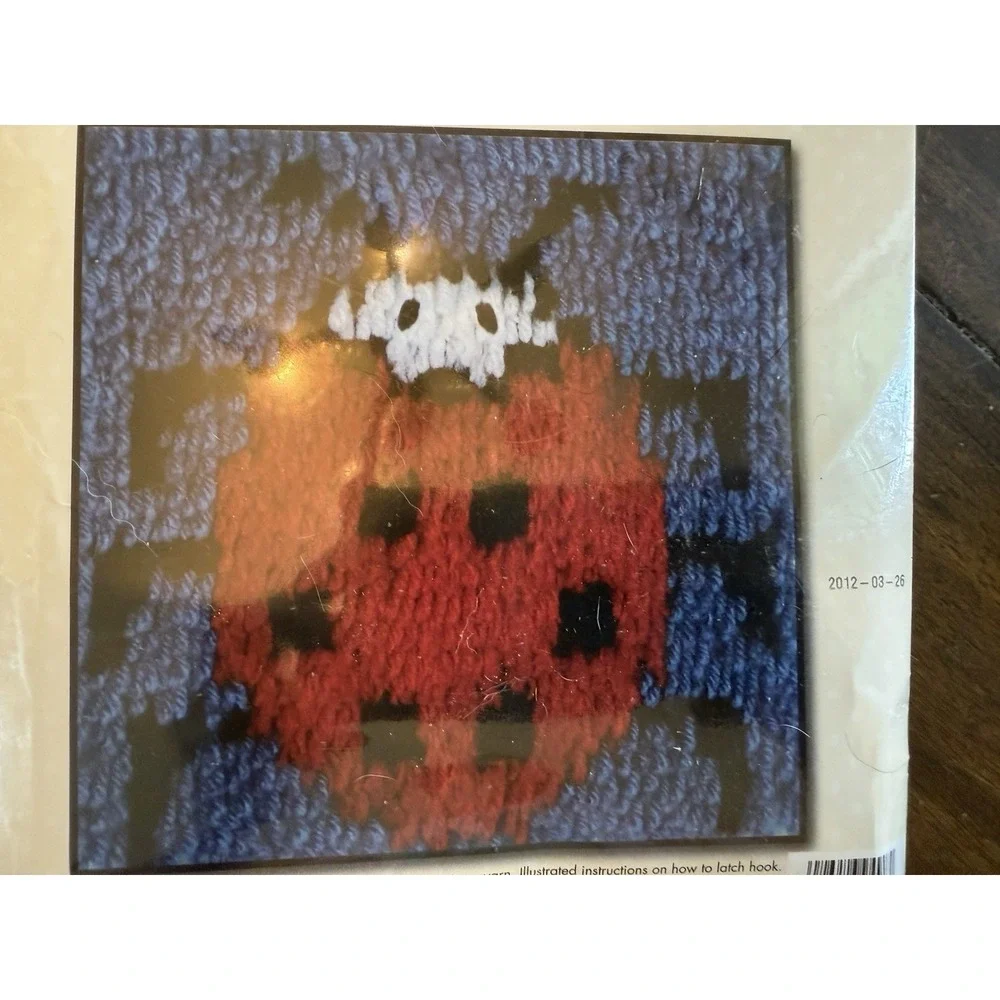 WonderArt Latch Hook Kit Lady Bug‎ 8x8 number 4907, Caron international sealed